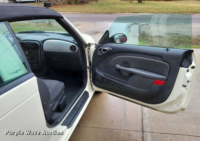 image for item DR7890 2005 Chrysler  PT Cruiser Touring convertible