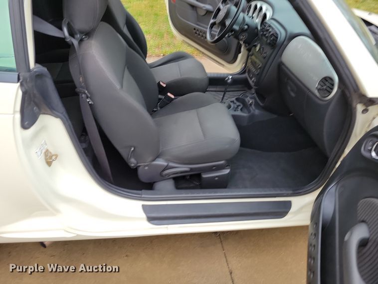 image for item DR7890 2005 Chrysler  PT Cruiser Touring convertible