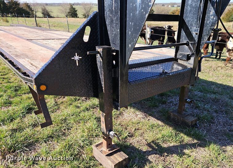 image for item DR8552 2010 Starlight equipment trailer