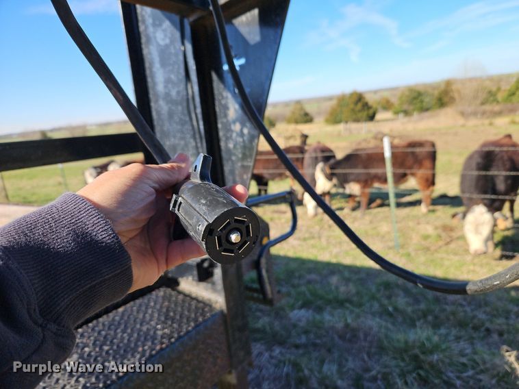 image for item DR8552 2010 Starlight equipment trailer