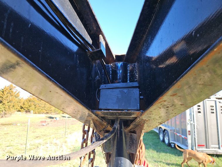 image for item DR8552 2010 Starlight equipment trailer