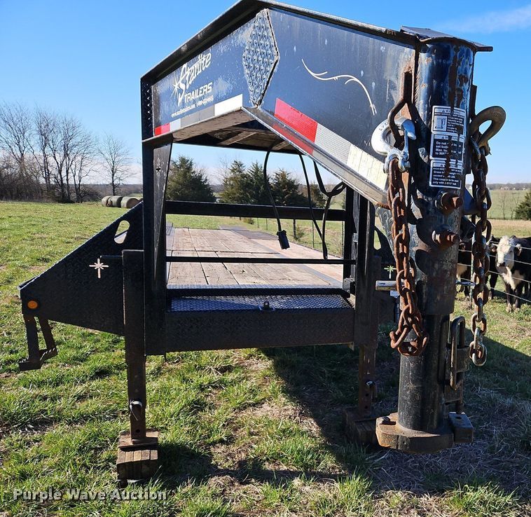 image for item DR8552 2010 Starlight equipment trailer