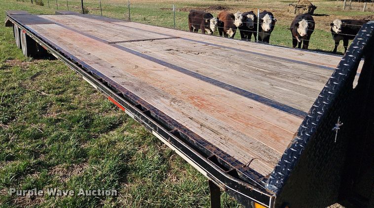 image for item DR8552 2010 Starlight equipment trailer