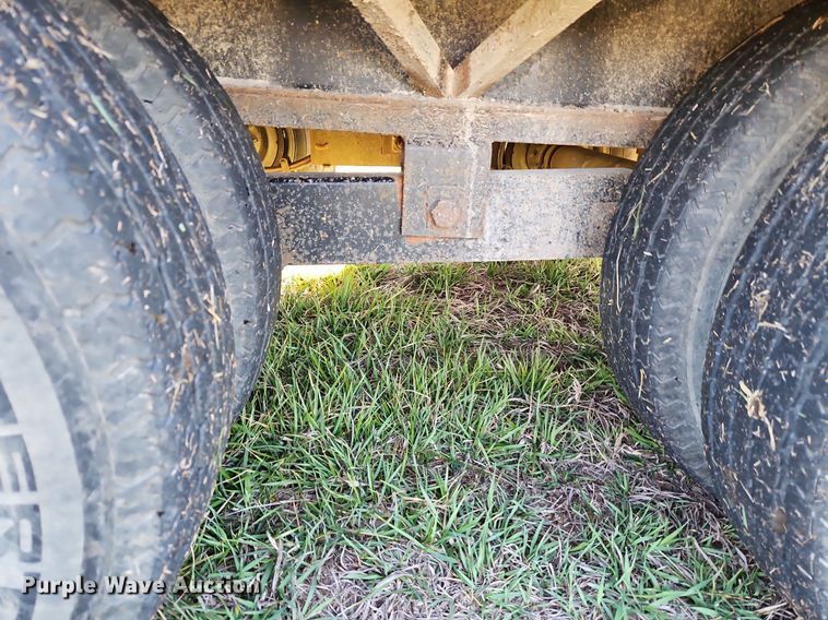 image for item DR8552 2010 Starlight equipment trailer