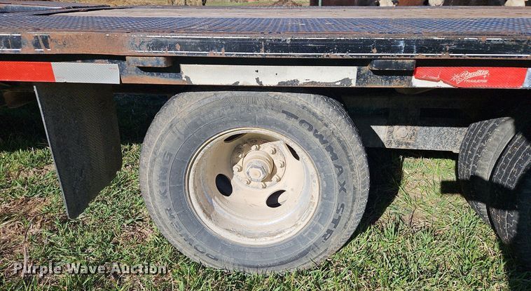 image for item DR8552 2010 Starlight equipment trailer