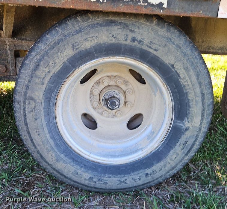 image for item DR8552 2010 Starlight equipment trailer