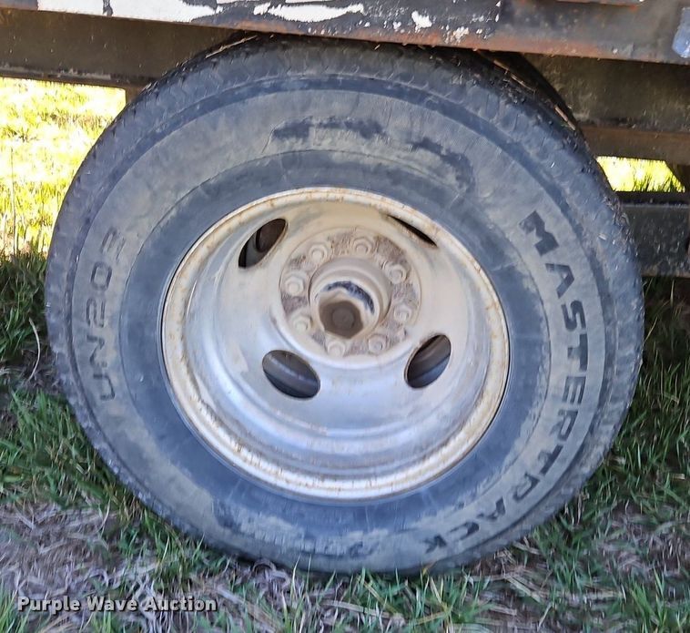 image for item DR8552 2010 Starlight equipment trailer