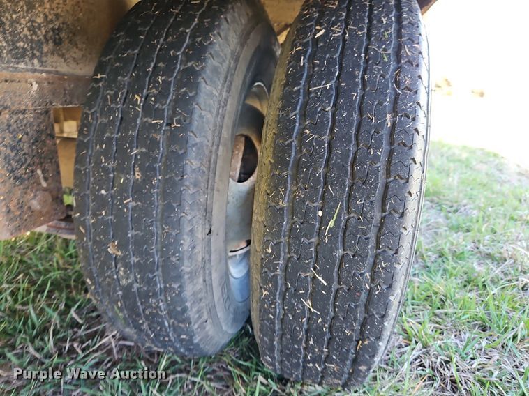 image for item DR8552 2010 Starlight equipment trailer