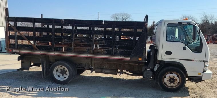 image for item DS7328 2007 Chevrolet  W5500 flatbed truck