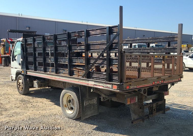 image for item DS7328 2007 Chevrolet  W5500 flatbed truck