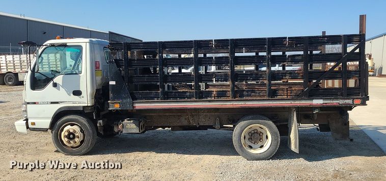 image for item DS7328 2007 Chevrolet  W5500 flatbed truck