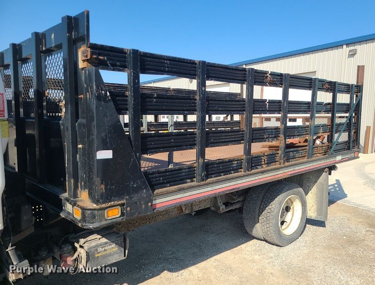 image for item DS7328 2007 Chevrolet  W5500 flatbed truck