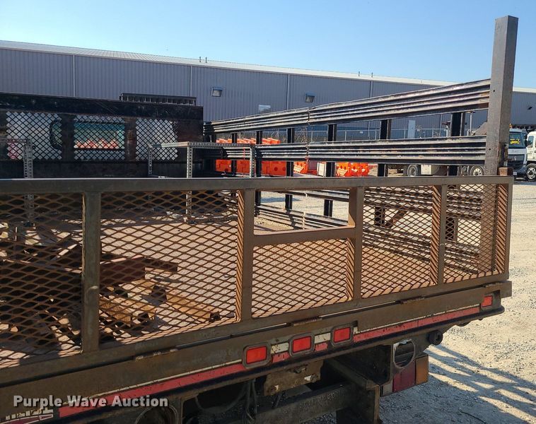 image for item DS7328 2007 Chevrolet  W5500 flatbed truck