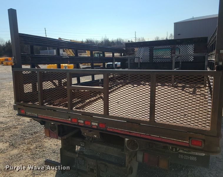 image for item DS7328 2007 Chevrolet  W5500 flatbed truck