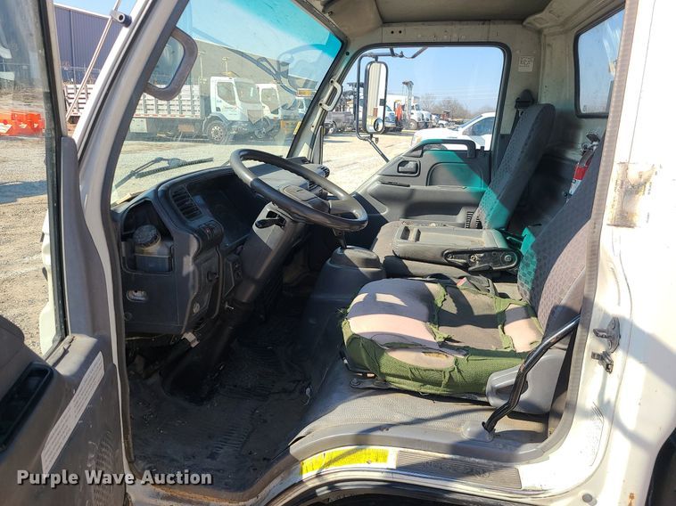 image for item DS7328 2007 Chevrolet  W5500 flatbed truck