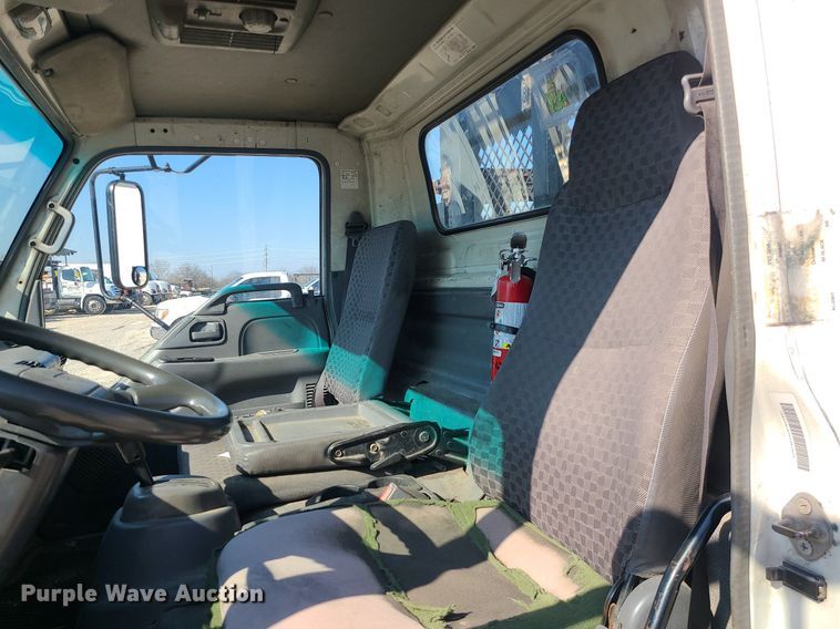 image for item DS7328 2007 Chevrolet  W5500 flatbed truck