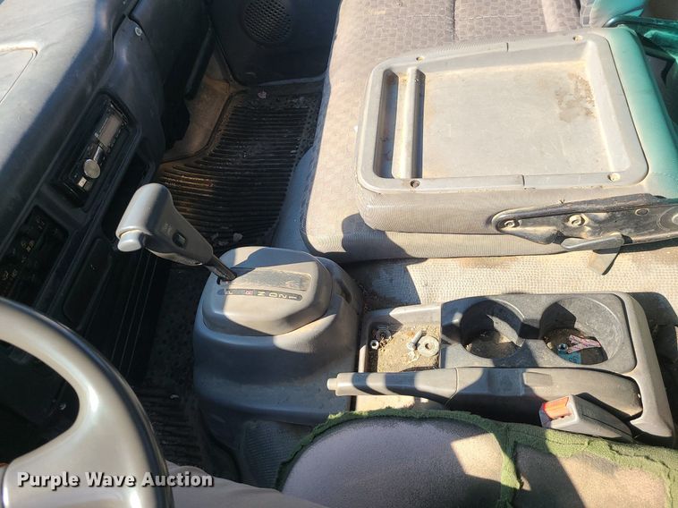 image for item DS7328 2007 Chevrolet  W5500 flatbed truck