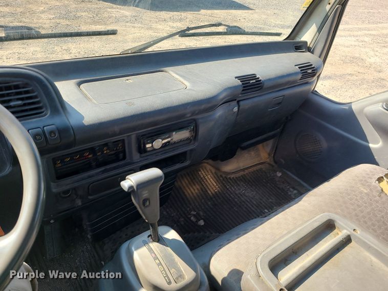 image for item DS7328 2007 Chevrolet  W5500 flatbed truck