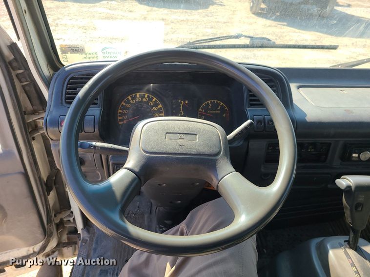 image for item DS7328 2007 Chevrolet  W5500 flatbed truck