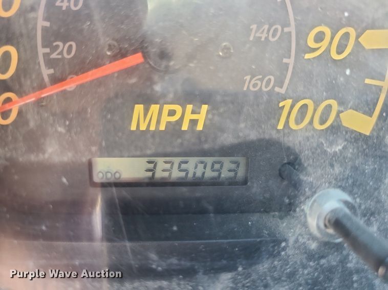 image for item DS7328 2007 Chevrolet  W5500 flatbed truck