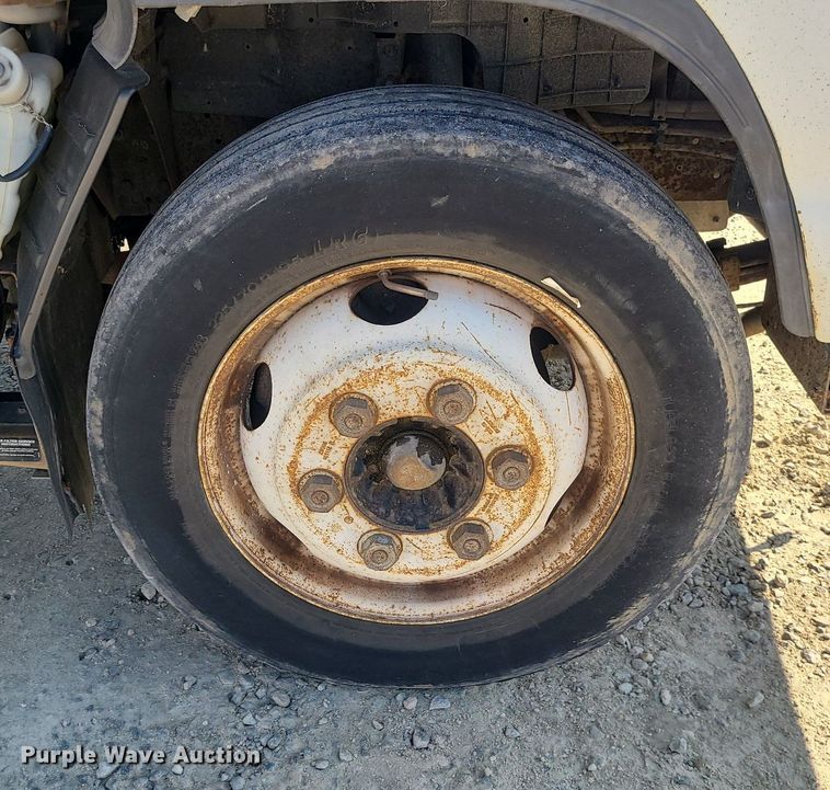 image for item DS7328 2007 Chevrolet  W5500 flatbed truck