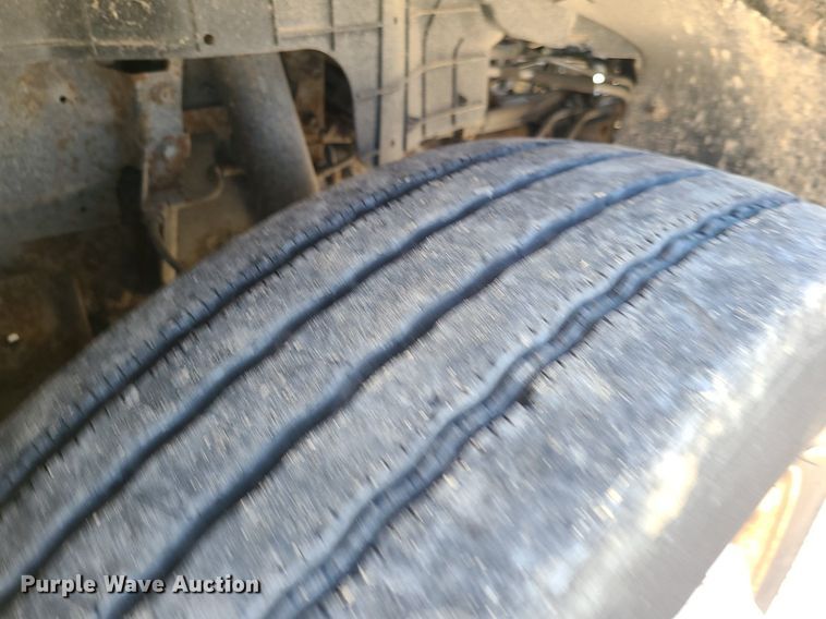 image for item DS7328 2007 Chevrolet  W5500 flatbed truck