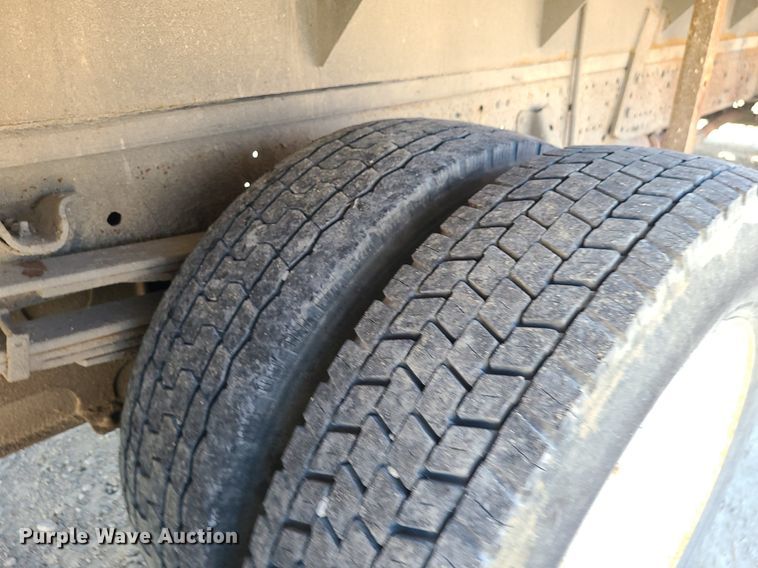 image for item DS7328 2007 Chevrolet  W5500 flatbed truck