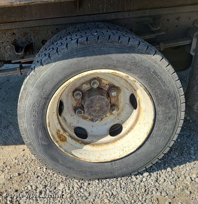 image for item DS7328 2007 Chevrolet  W5500 flatbed truck