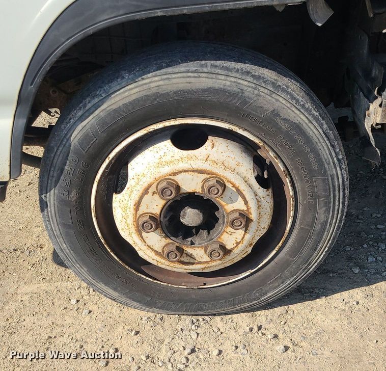 image for item DS7328 2007 Chevrolet  W5500 flatbed truck