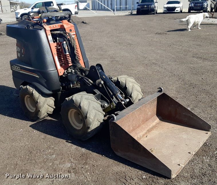 image for item DV9901 2008 Ditch Witch R300 compact utility loader