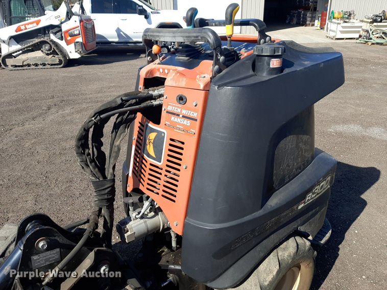 image for item DV9901 2008 Ditch Witch R300 compact utility loader