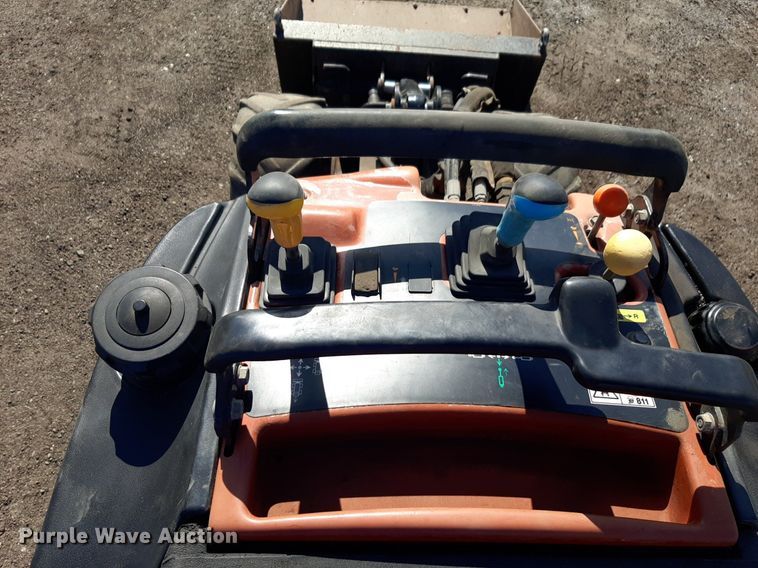 image for item DV9901 2008 Ditch Witch R300 compact utility loader