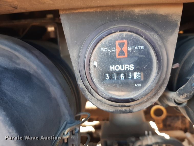 image for item DV9901 2008 Ditch Witch R300 compact utility loader