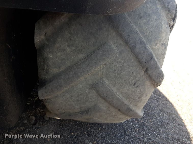 image for item DV9901 2008 Ditch Witch R300 compact utility loader