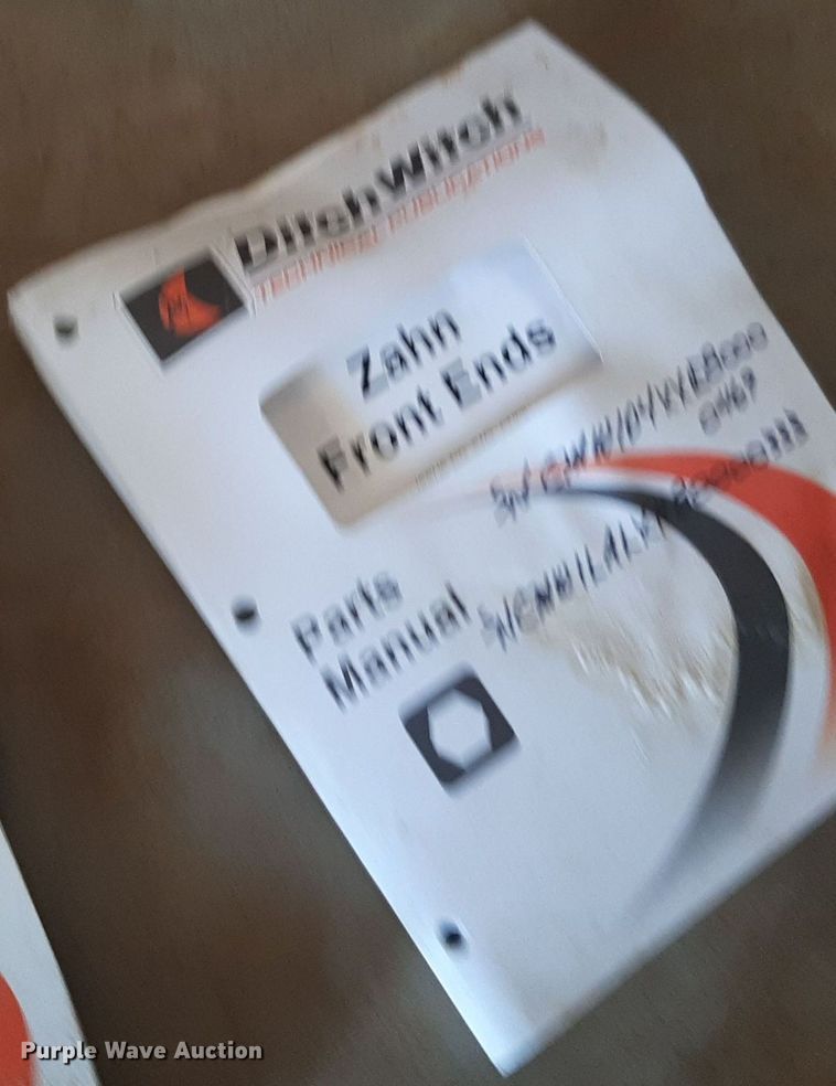 image for item DV9901 2008 Ditch Witch R300 compact utility loader