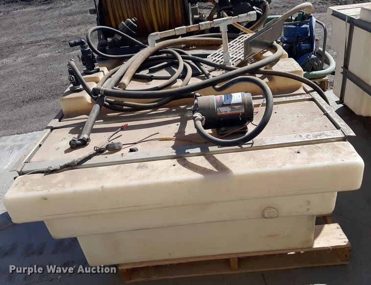 image for item DV9905 (2) GNC sprayers