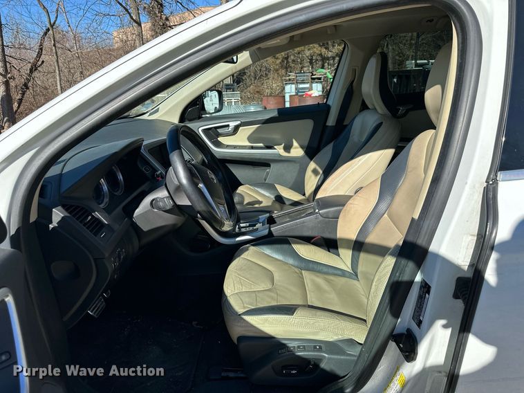 image for item DW2966 2011 Volvo  XC60  SUV