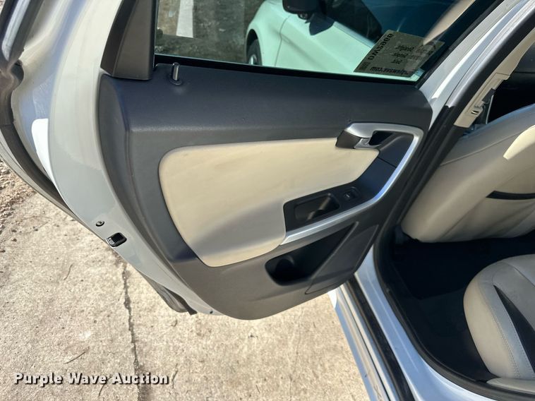 image for item DW2966 2011 Volvo  XC60  SUV