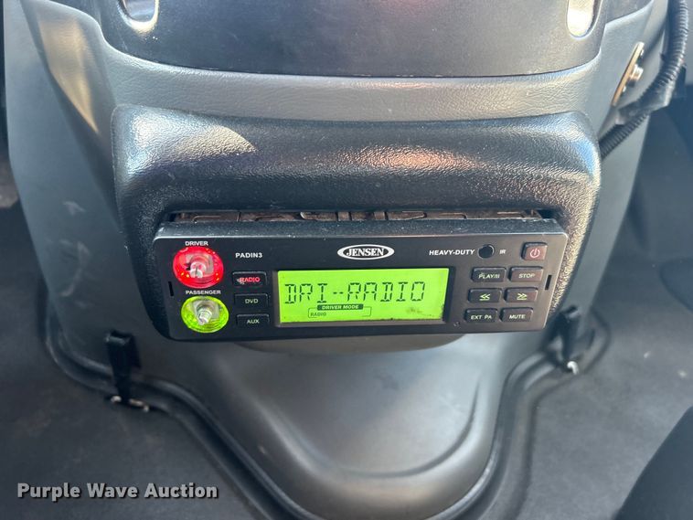 image for item EG1277 2008 Ford E450 shuttle bus