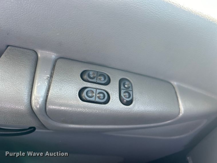 image for item EG1277 2008 Ford E450 shuttle bus