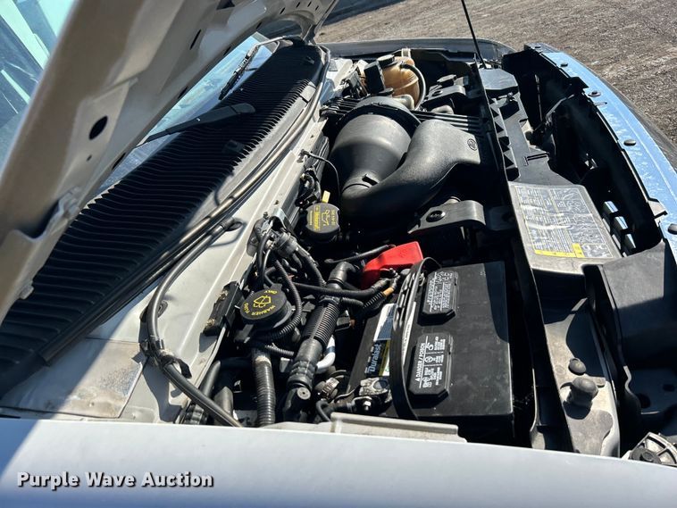 image for item EG1277 2008 Ford E450 shuttle bus