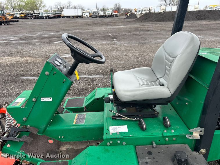 image for item EG1287 2000 Textron Frontline 728D lawn mower