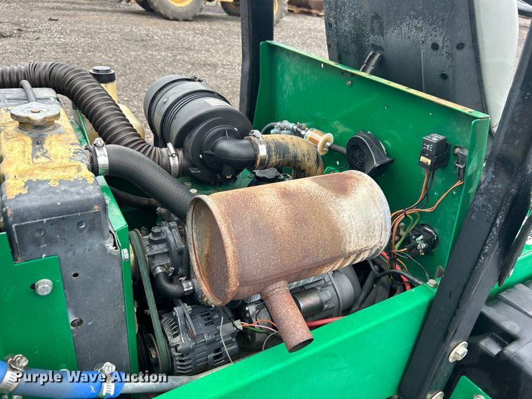 image for item EG1287 2000 Textron Frontline 728D lawn mower