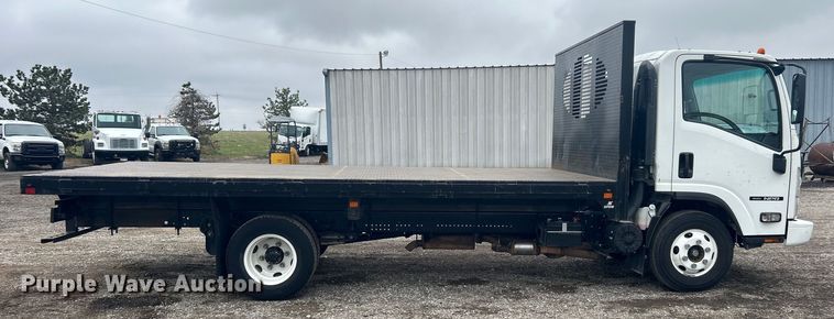 image for item EG1295 2016 Isuzu NPR flatbed truck