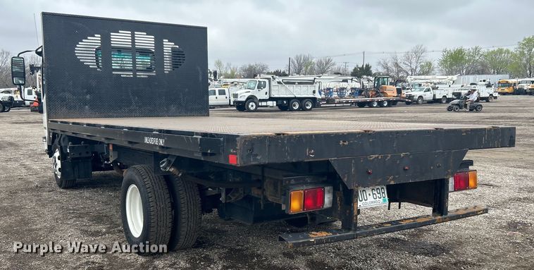 image for item EG1295 2016 Isuzu NPR flatbed truck