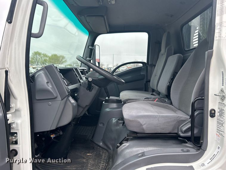 image for item EG1295 2016 Isuzu NPR flatbed truck