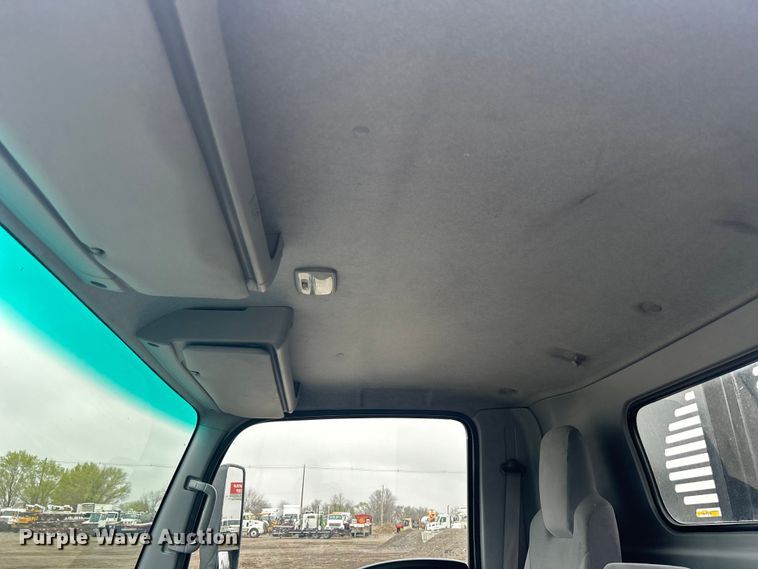 image for item EG1295 2016 Isuzu NPR flatbed truck