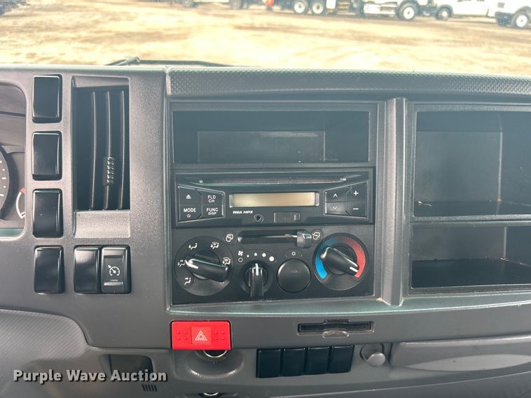 image for item EG1295 2016 Isuzu NPR flatbed truck