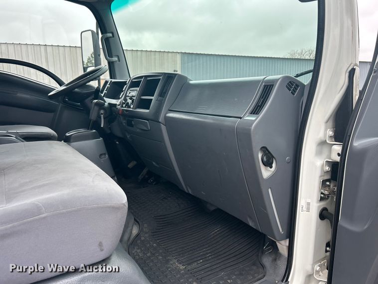 image for item EG1295 2016 Isuzu NPR flatbed truck