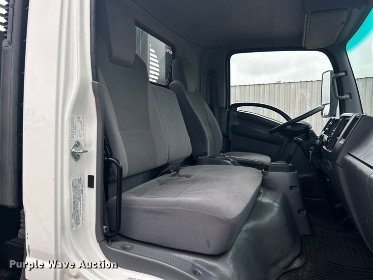 image for item EG1295 2016 Isuzu NPR flatbed truck